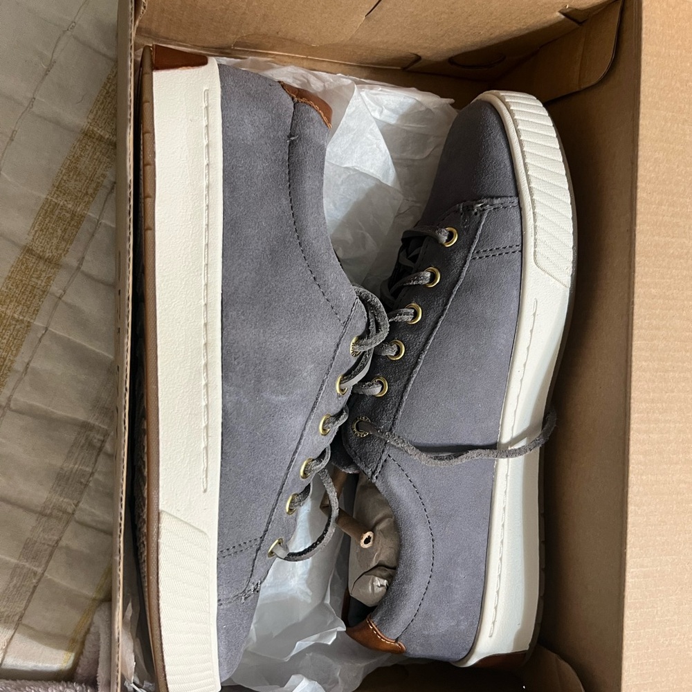 Sperry Women's Sneakers in Gray with Brown Details
